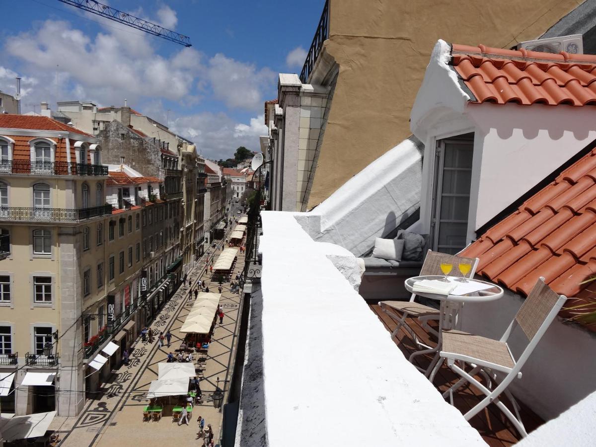 Penthouse At Downtown With Sun Deck & Amazing Views Lägenhet Lisboa Exteriör bild