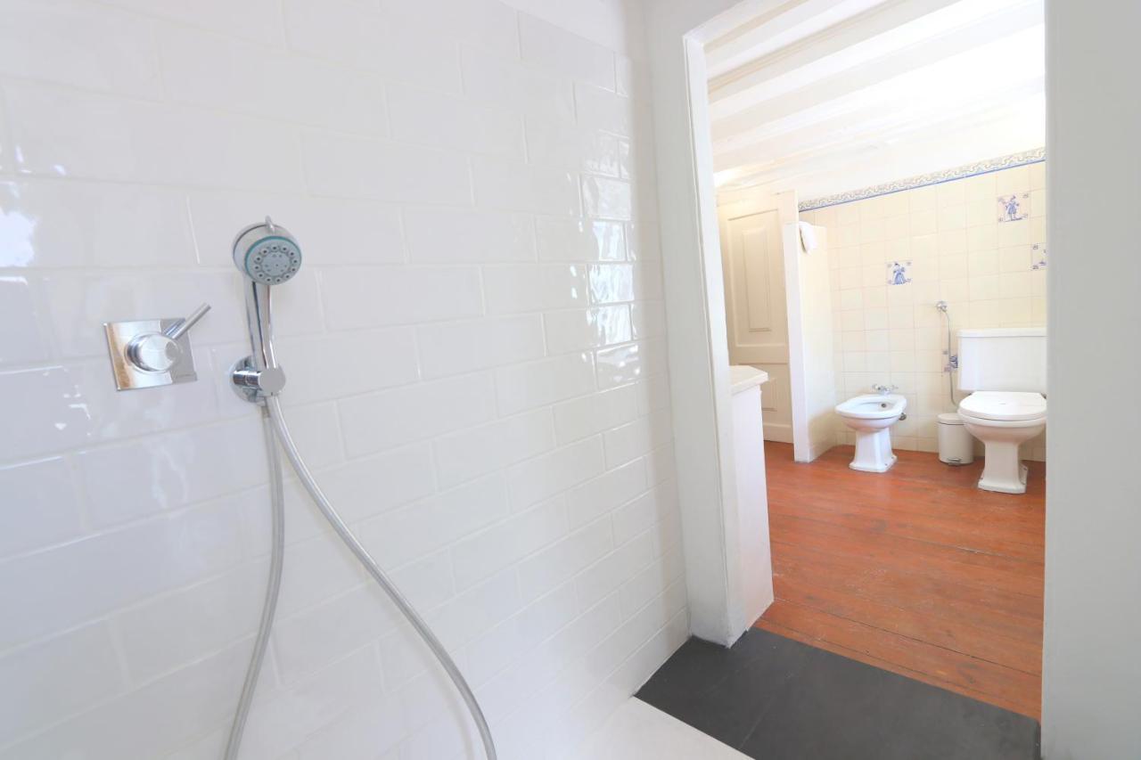Penthouse At Downtown With Sun Deck & Amazing Views Lägenhet Lisboa Exteriör bild